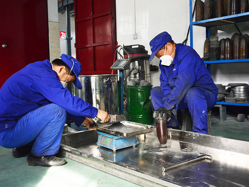 Powder-filling for Molybdenum Piercing Mandrel